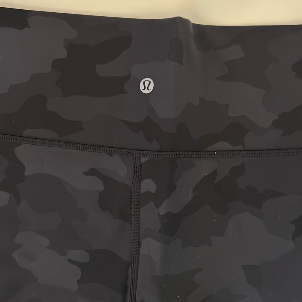LULULEMON Wunder Under High-Rise Tight 25" Luxtreme Grey Camo 12 No pilling!